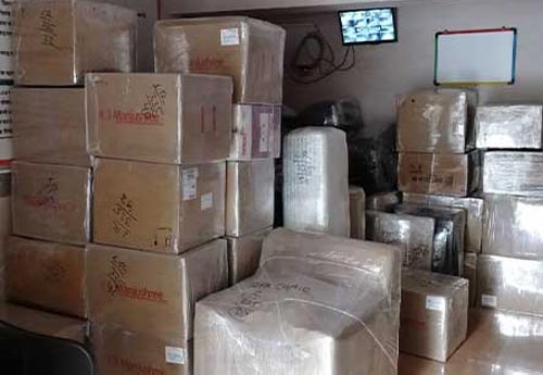 waring and packaging of goods